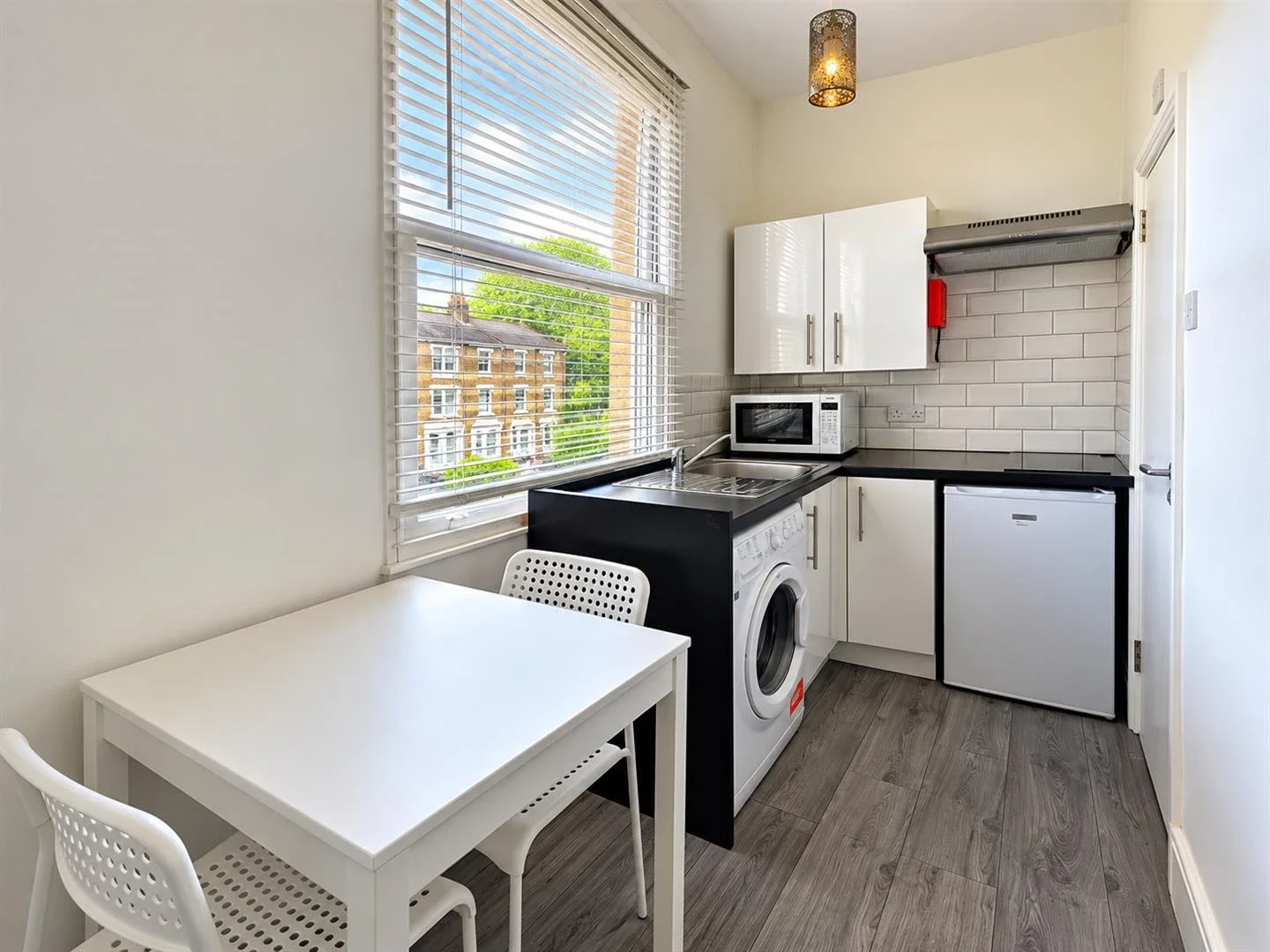 Flat Lancaster Road in Greater London
