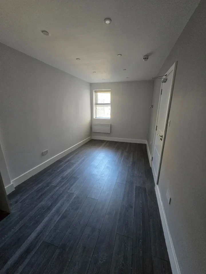 Room Lawn Lane in Dacorum