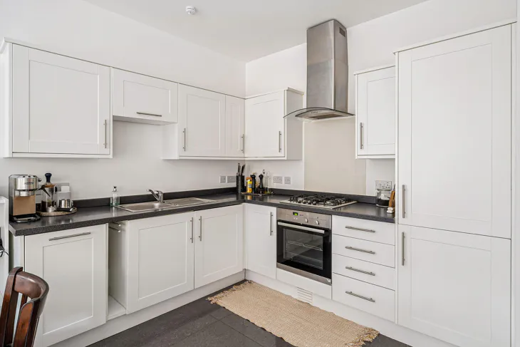Flat Kensington Gardens Square in City of Westminster
