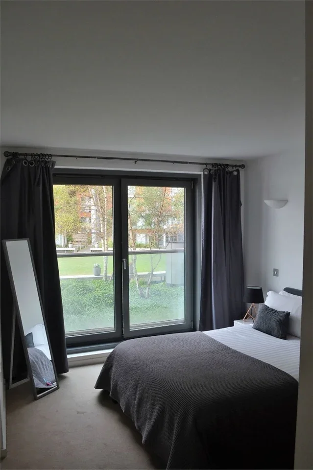Flat Fairmont Avenue in Greater London