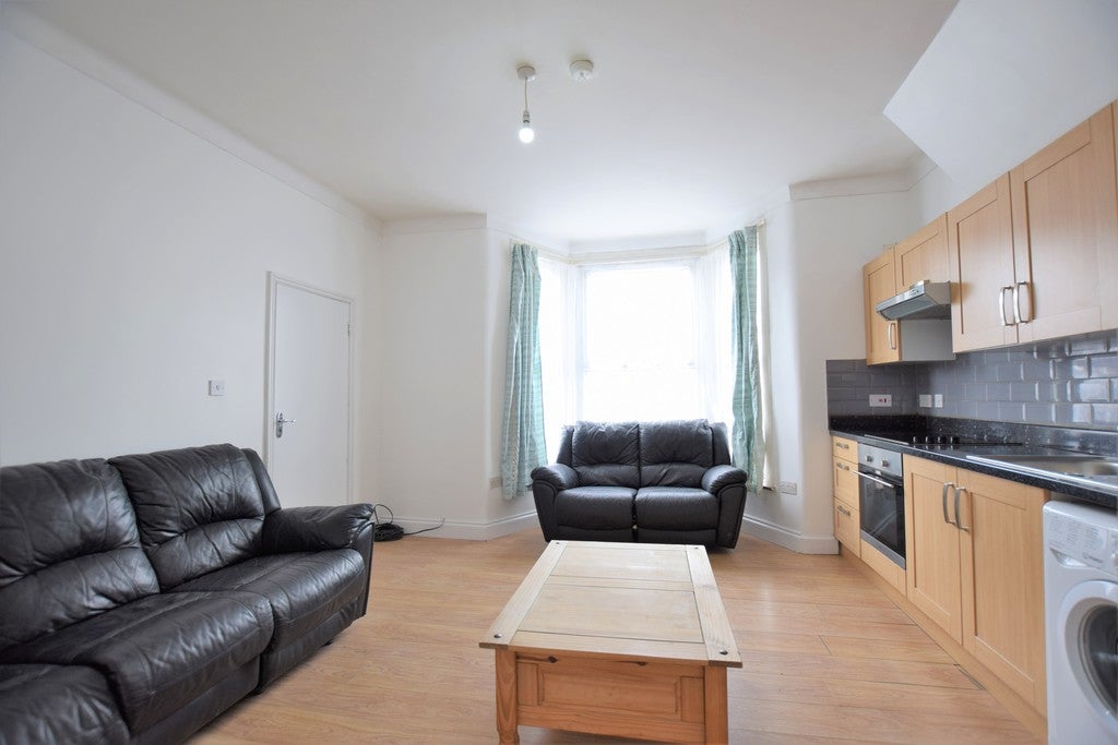 Flat St. Albans Road in Greater London