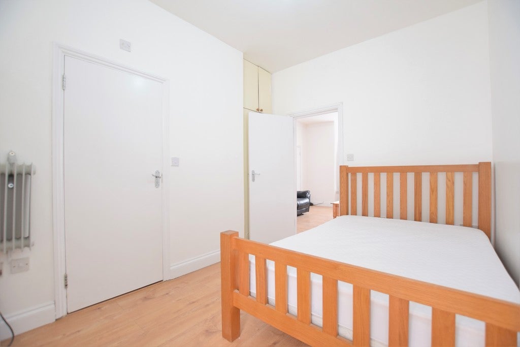 Flat St. Albans Road in Greater London