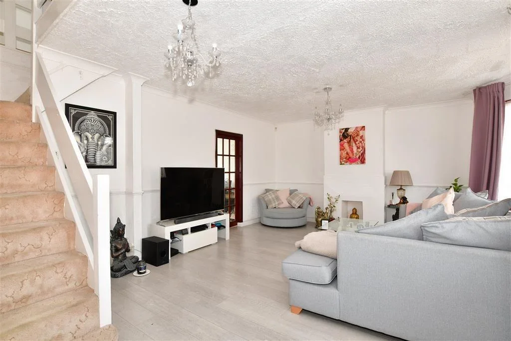 Flat Birling Road in Greater London