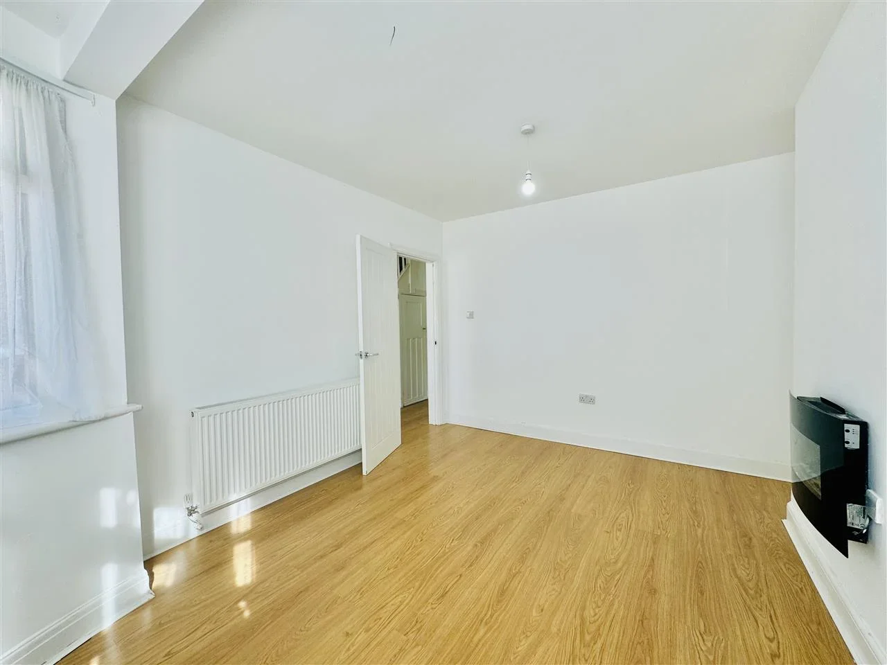 House Ravenswood Crescent in Greater London