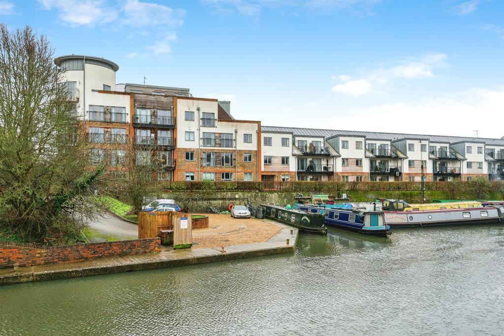 Flat The Waterfront in East Hertfordshire