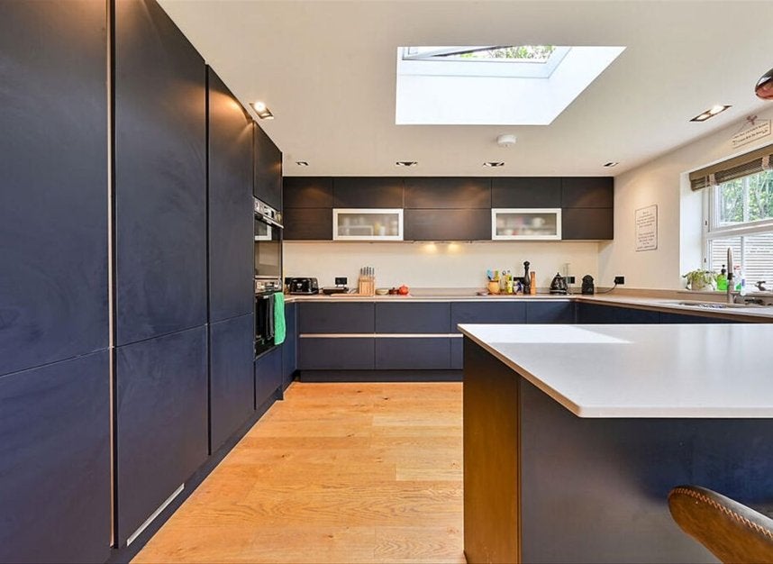 House Salamander Close in Greater London