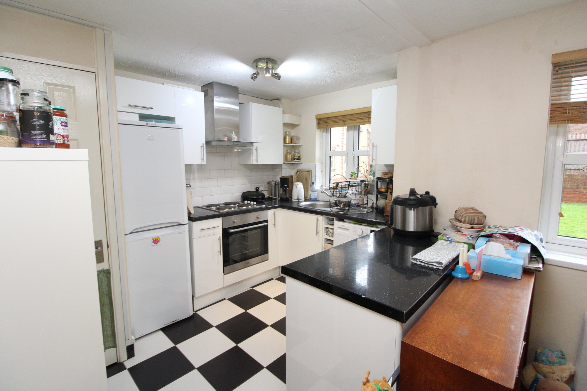 Flat Lyric Mews in Greater London