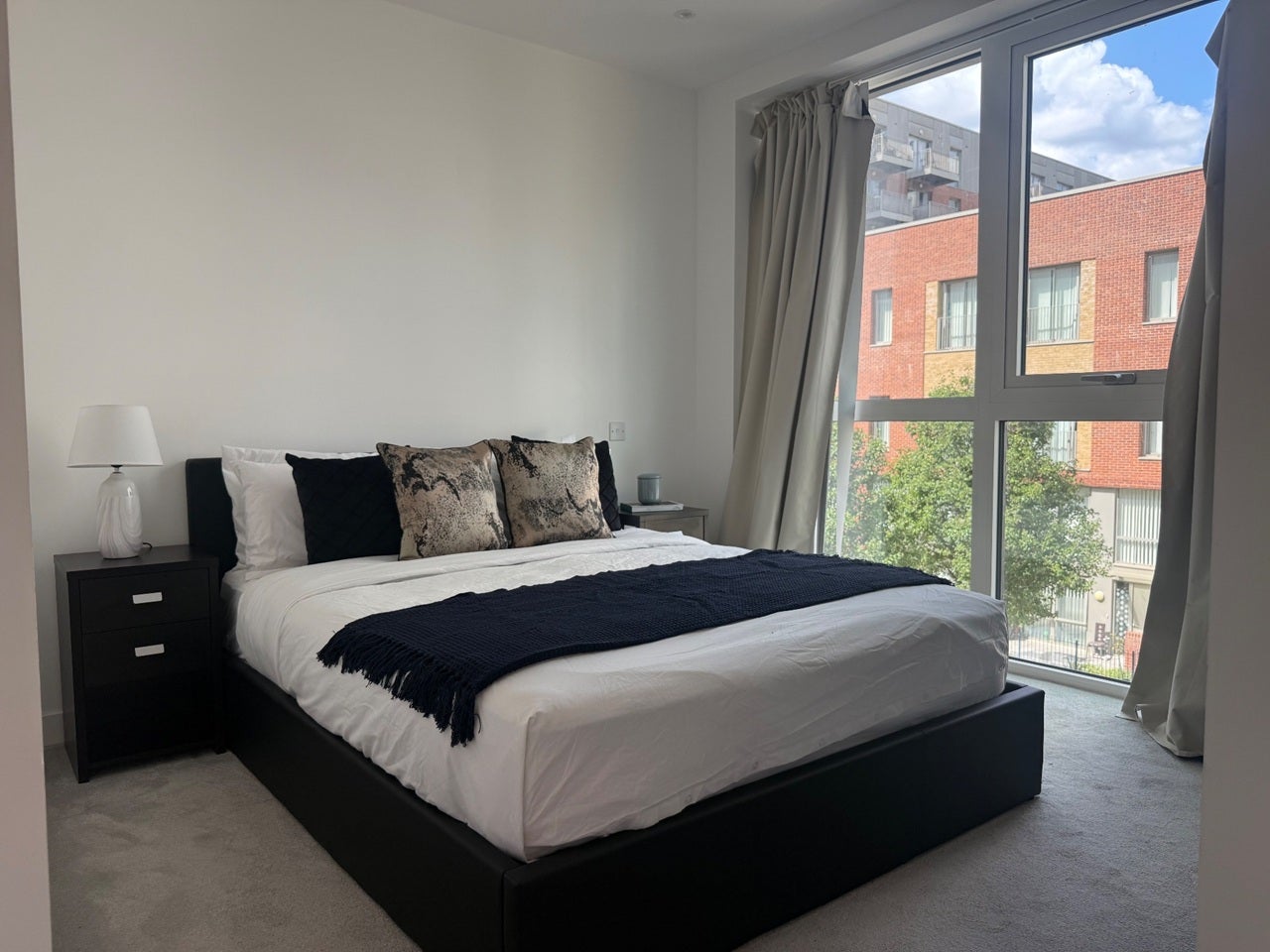 Flat Scrimgoeur Place in Greater London