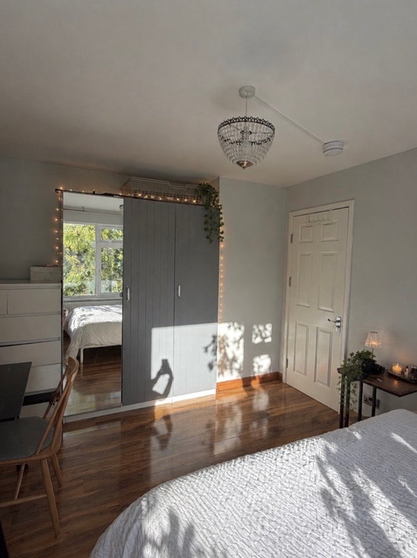 Room Aylmer Road in Greater London