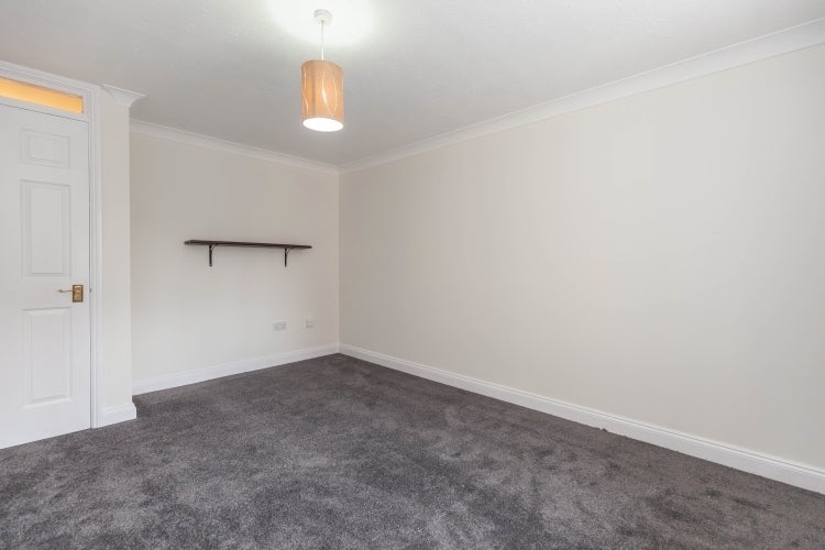 Flat Priory Road in Cherwell District