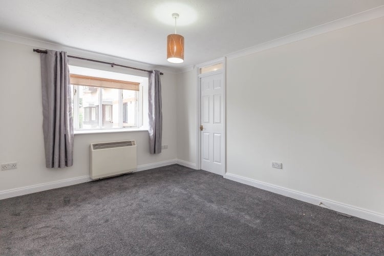 Flat Priory Road in Cherwell District