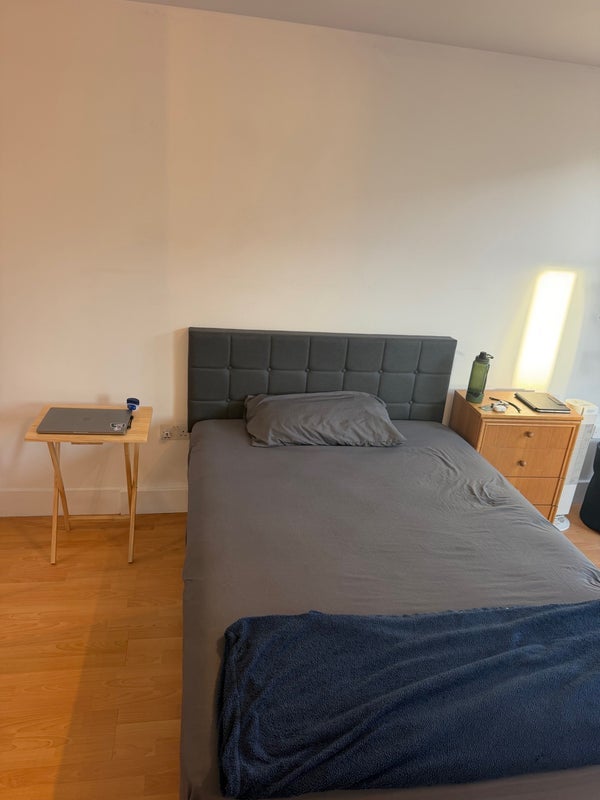 Room Manuka Close in Greater London