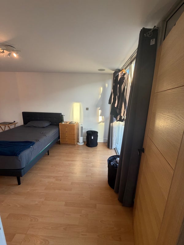 Room Manuka Close in Greater London