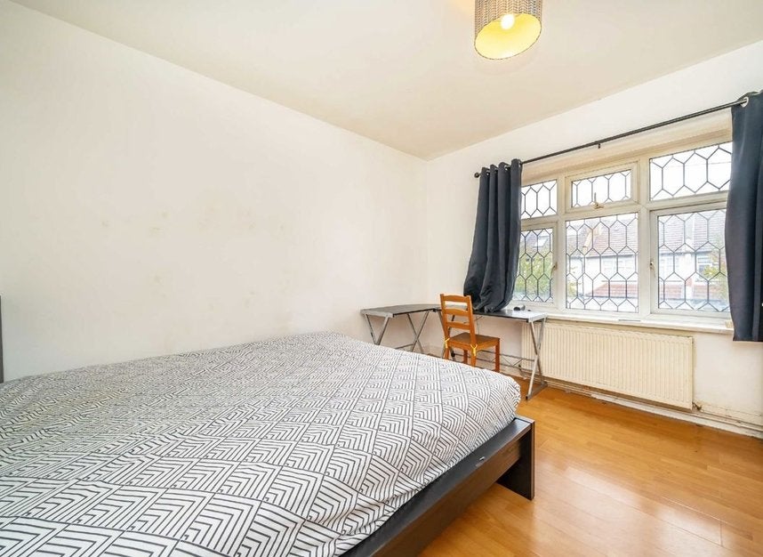 House Beechwood Avenue in Greater London