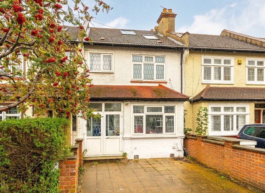 House Beechwood Avenue in Greater London