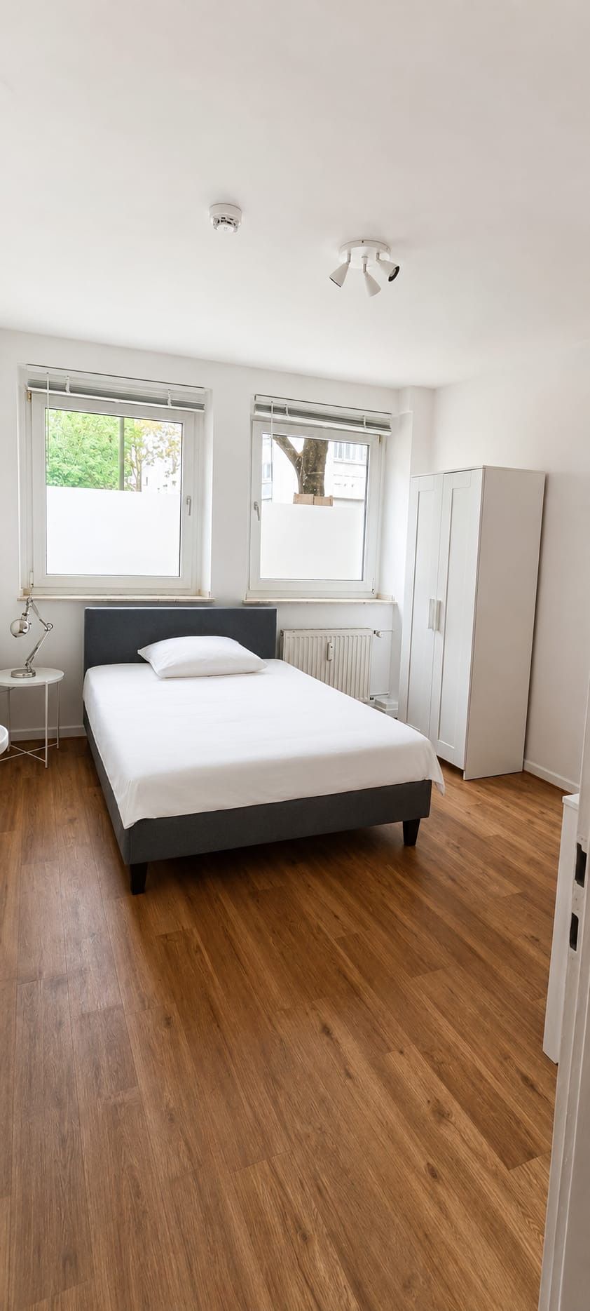 Zimmer Speldorfer Straße in Düsseldorf