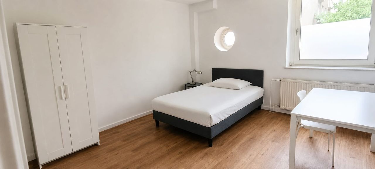 Zimmer Speldorfer Straße in Düsseldorf