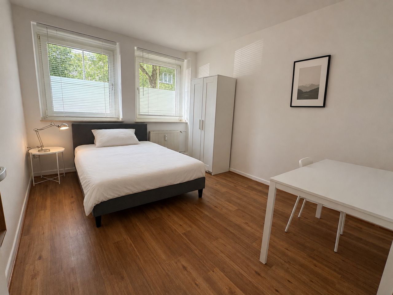 Zimmer Speldorfer Straße in Düsseldorf