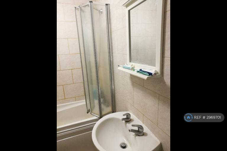 Flat Bramlands Close in Greater London