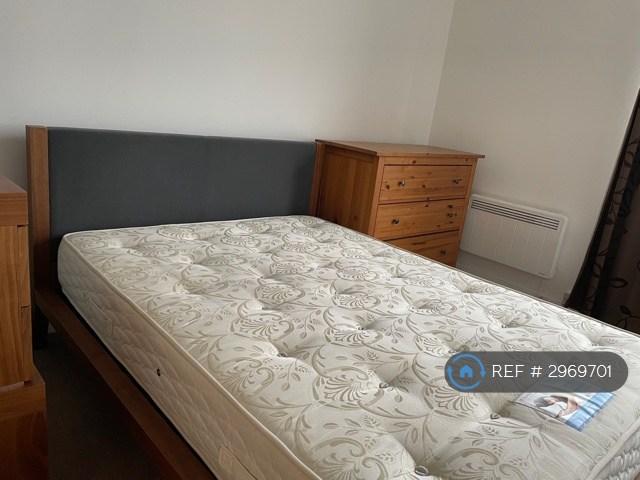Flat Bramlands Close in Greater London