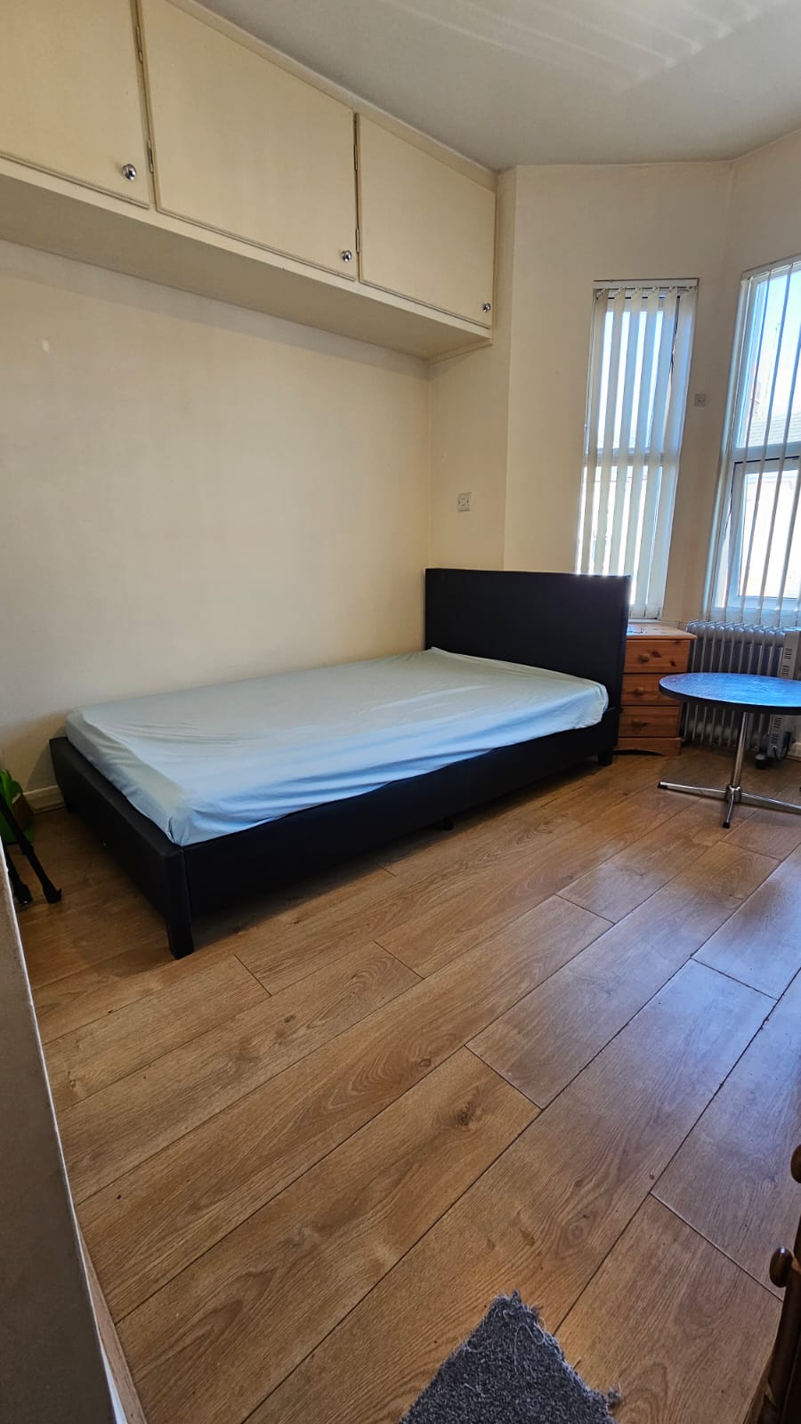 Flat Crawley Road in Luton