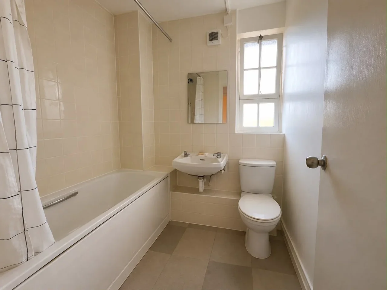Room Wickham Street in Greater London