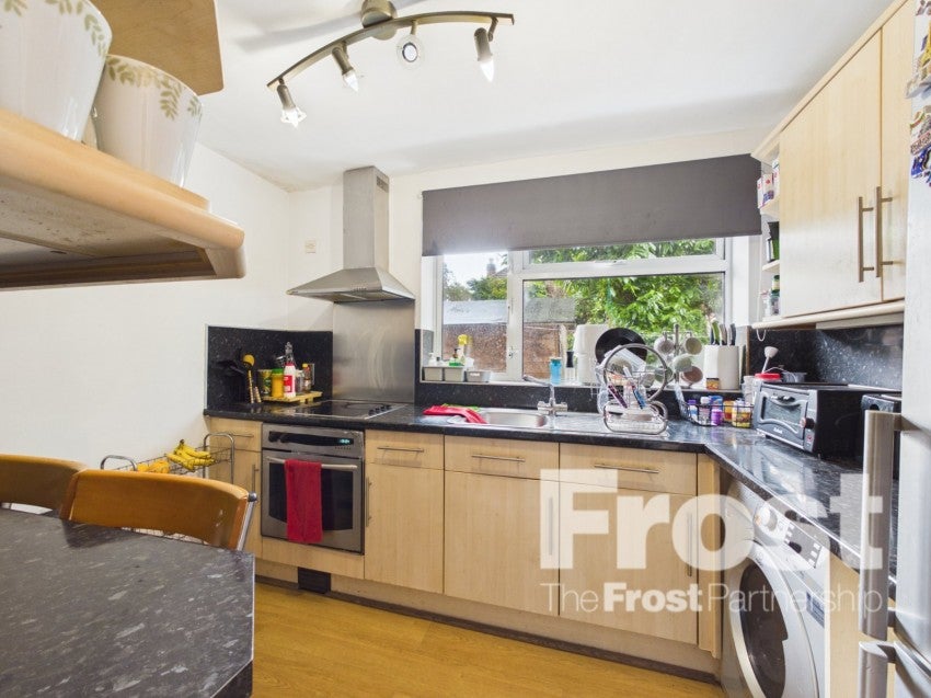 Flat Hermitage Close in Slough