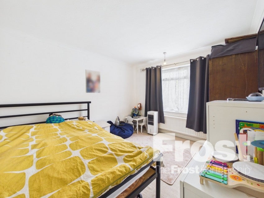 Flat Hermitage Close in Slough