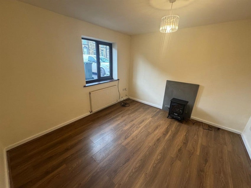 Flat Albion Street in Bradford