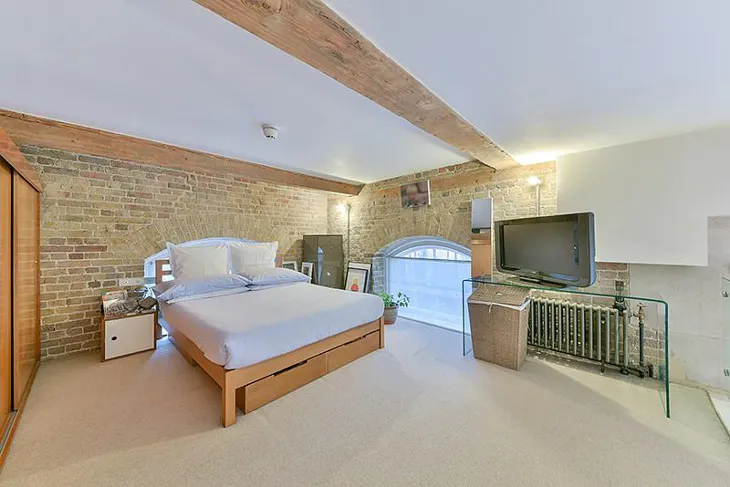 Flat Marlborough Road in Greater London