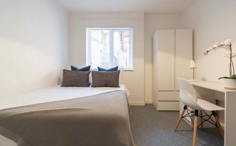 Room Raleigh Street in Nottingham