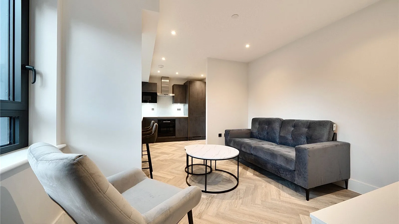 Flat Cockfosters Road in Greater London