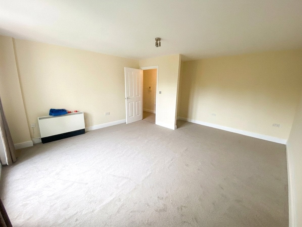 Flat Luscinia View in Reading