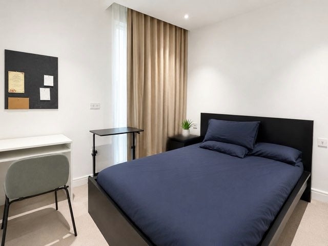 Flat Dingley Road in Greater London