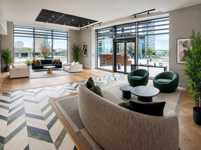 Flat Dingley Road in Greater London