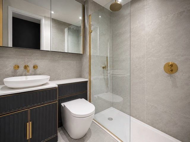 Flat Dingley Road in Greater London