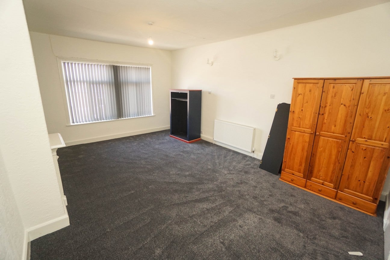 Flat Chorley New Road in Horwich