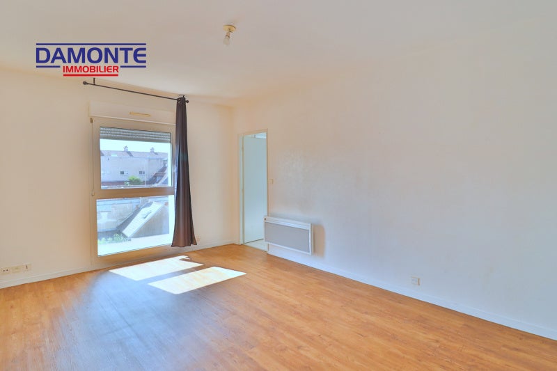 Flat Avenue Pierre Brossolette in Troyes