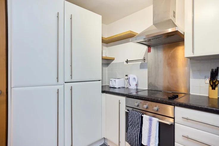 Flat Chatham Place in Greater London