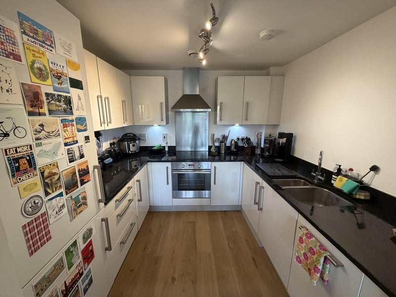 Room Spa Road in Greater London