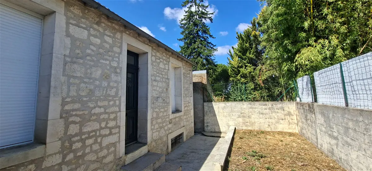 House Avenue Jourdan in Saintes