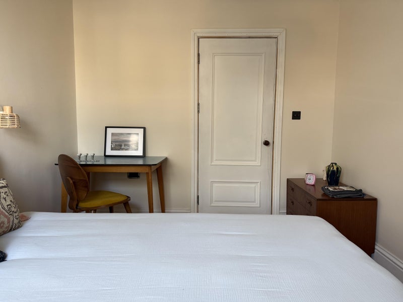 Room Earlham Grove in Greater London