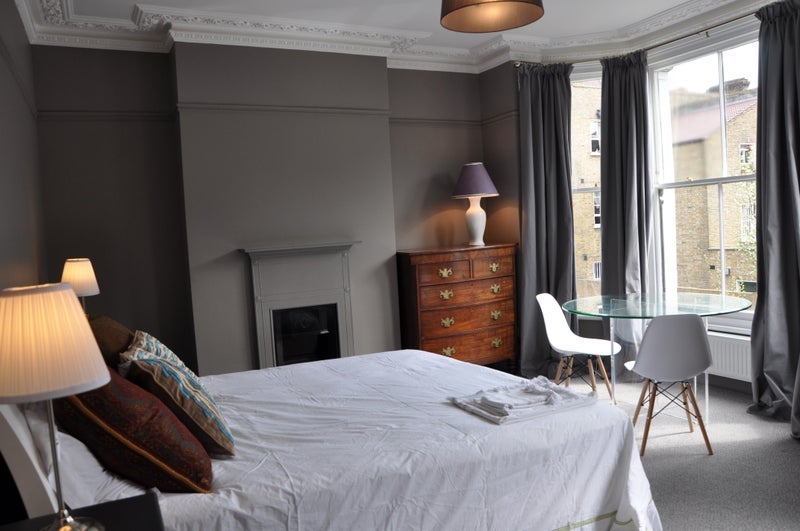 Room Gateley Road in Greater London