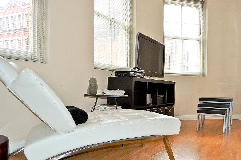 Flat Bath Place in Greater London