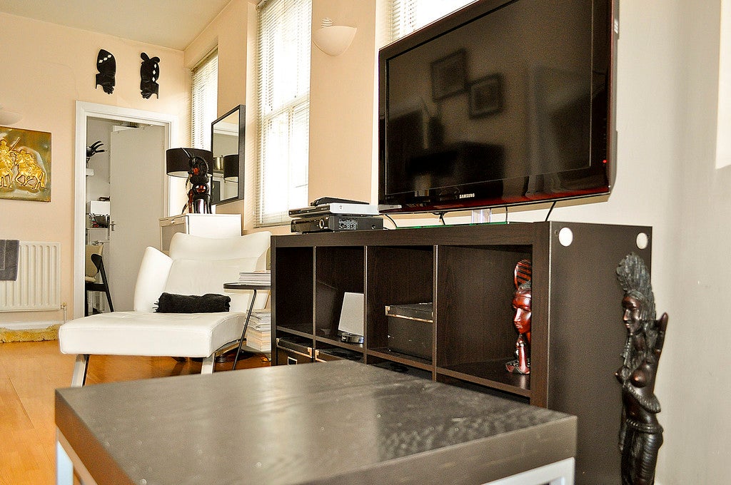 Flat Bath Place in Greater London