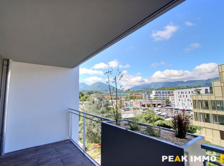Appartement Avenue Claude et Philomène Folliet à Chambéry