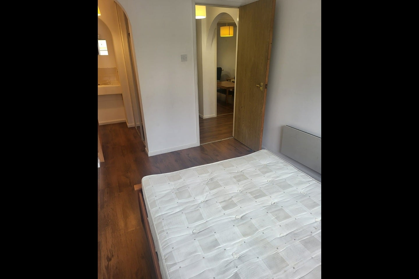 Flat Heddington Grove in Greater London