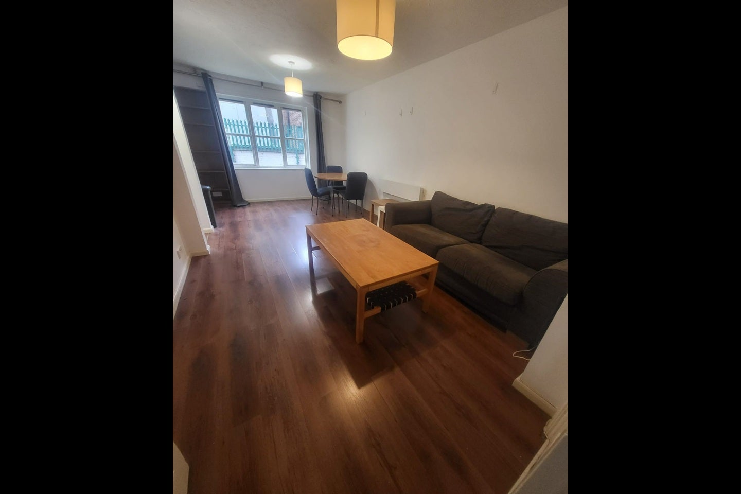 Flat Heddington Grove in Greater London