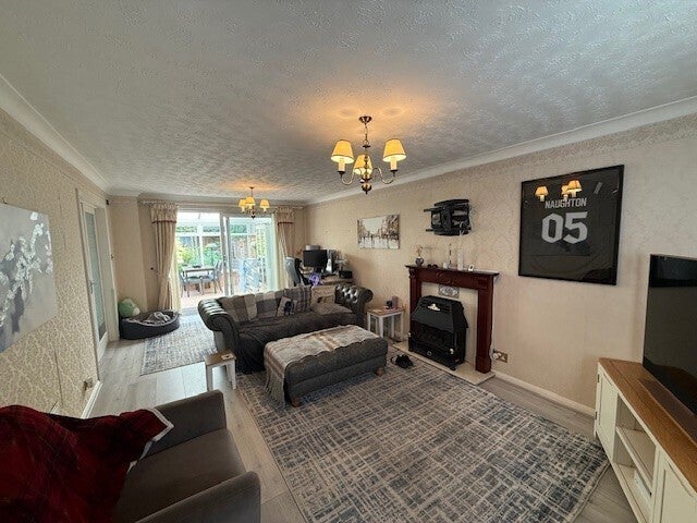 Flat Fallowfield in Peterborough