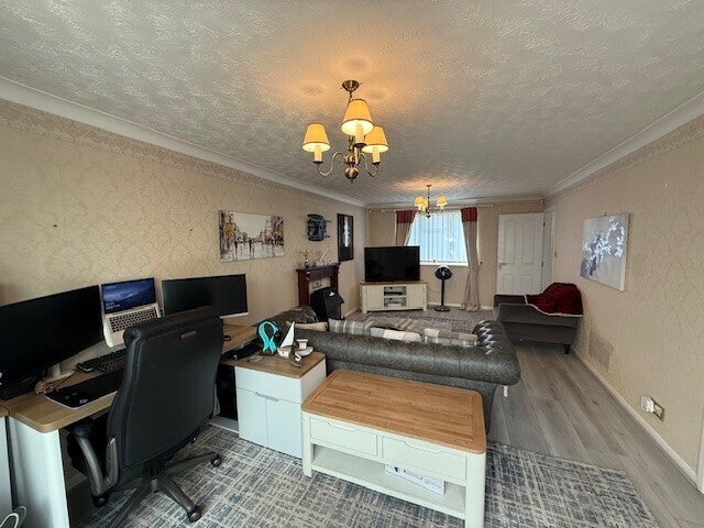 Flat Fallowfield in Peterborough
